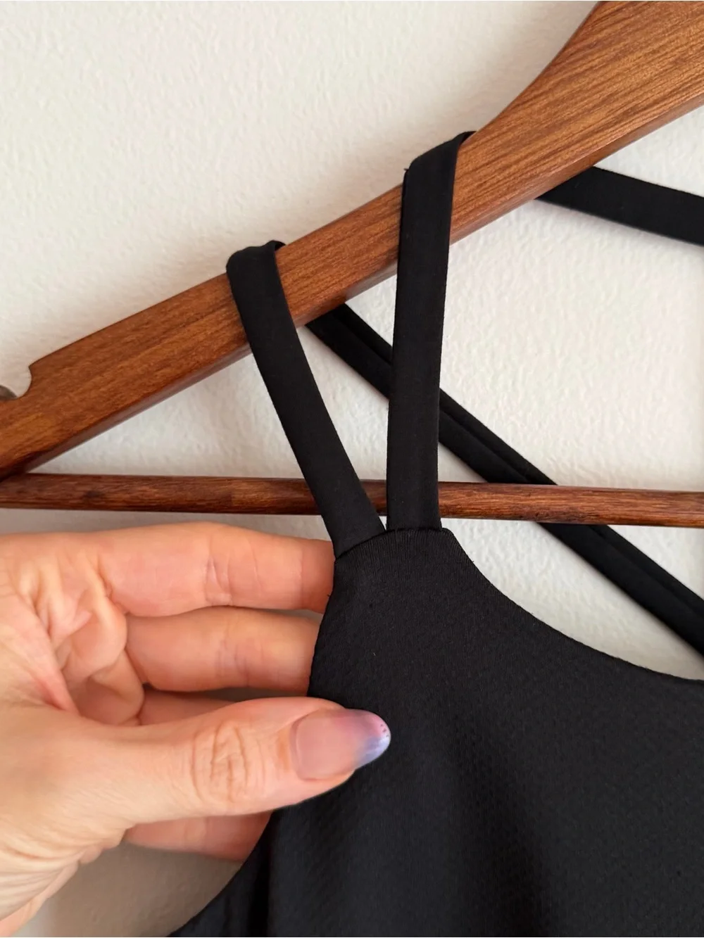 Ivivva Lululemon Black Strappy Back Athletic Tank Shelf Bra Girls 14 Women’s XS